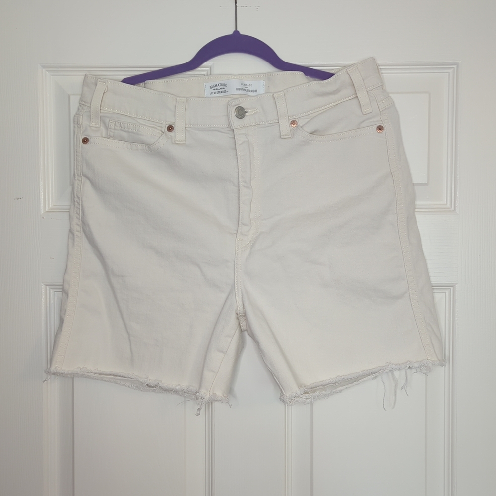 Signature by Levi Strauss Women's High Waist Cream Shorts